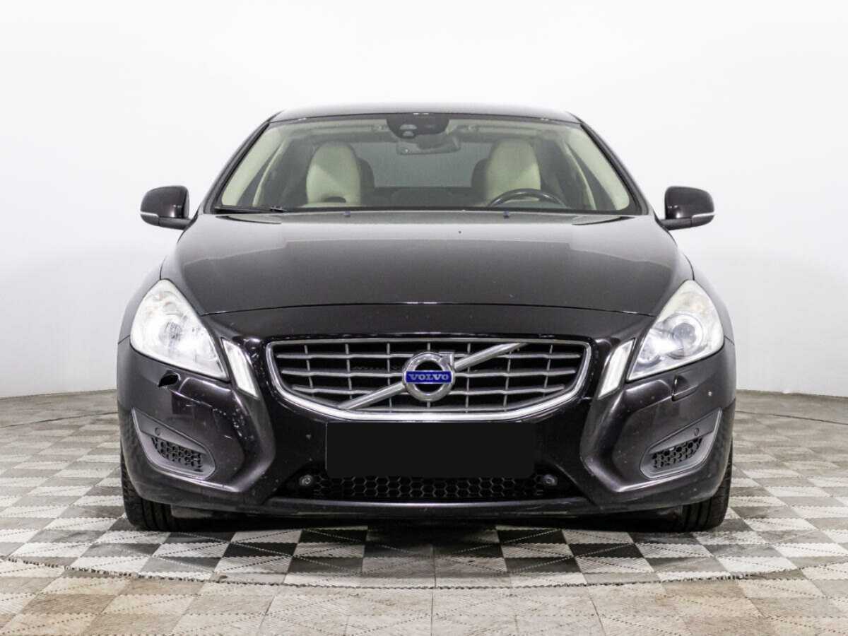 Volvo S60 с пробегом — 2012 год. Фото: #1