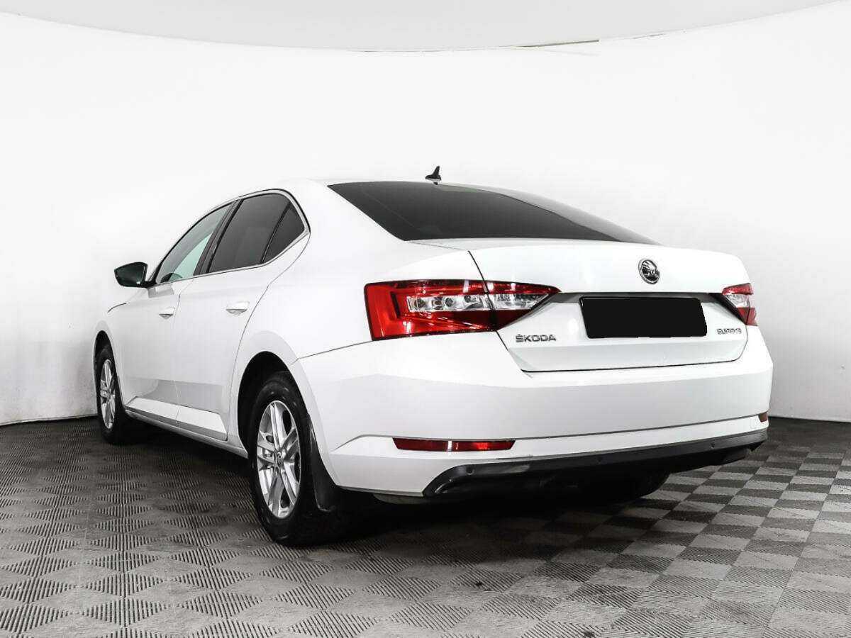 Skoda Superb с пробегом — 2016 год. Фото: #6