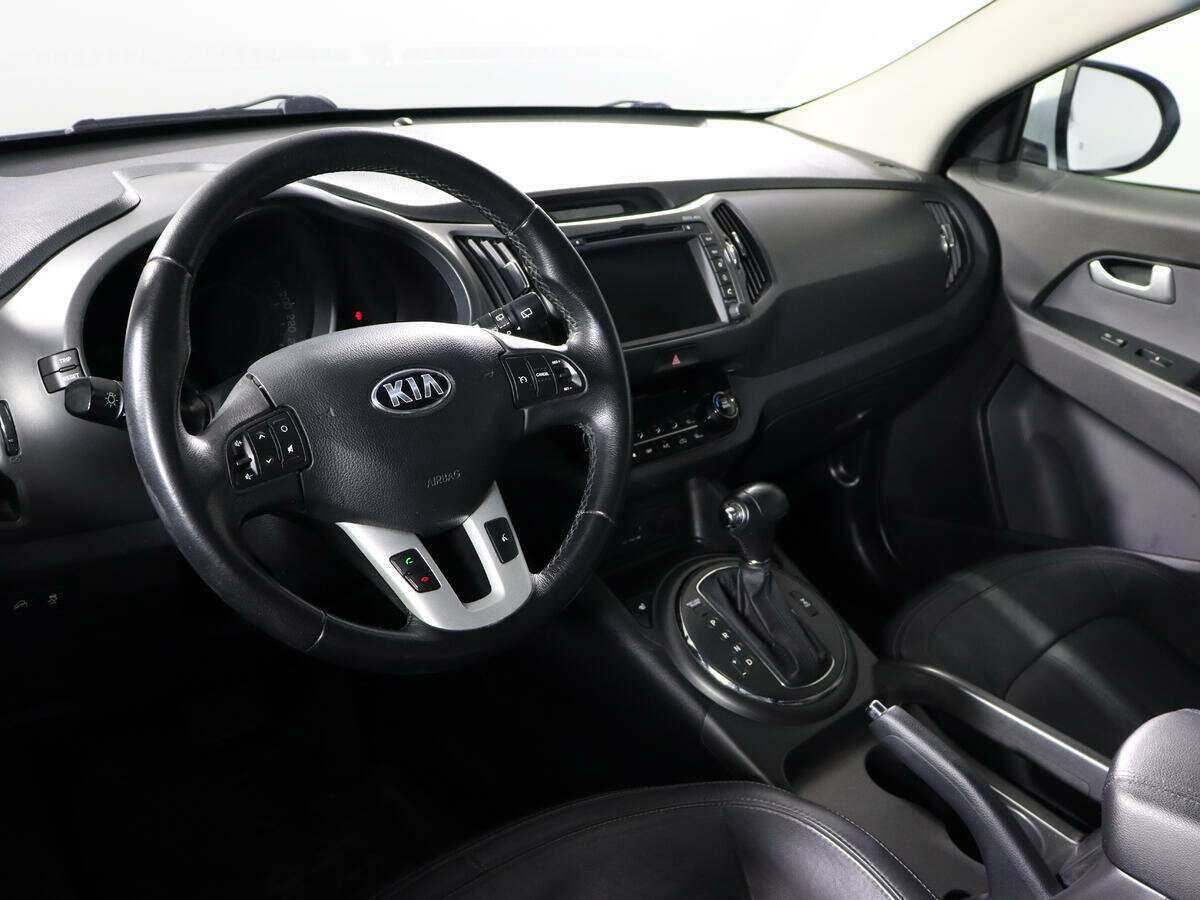 Kia Sportage с пробегом — 2012 год. Фото: #8
