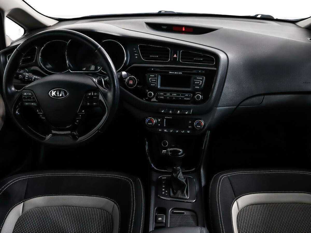 Kia Ceed с пробегом — 2013 год. Фото: #12