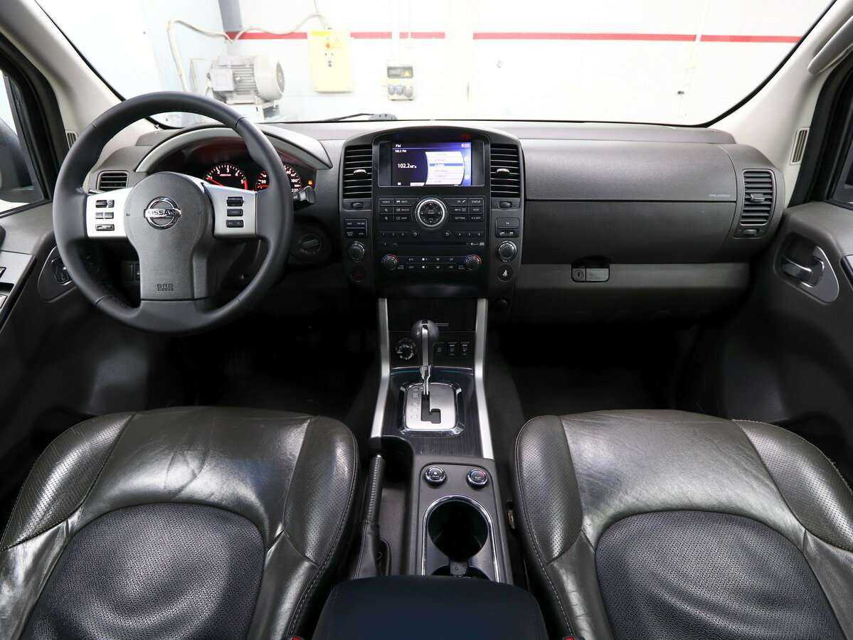 Nissan Pathfinder с пробегом — 2012 год. Фото: #11