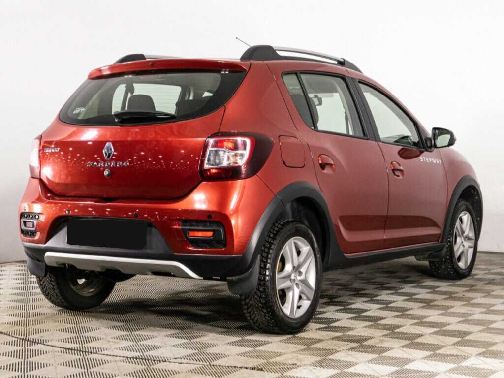Renault Sandero с пробегом — 2017 год. Фото: #4