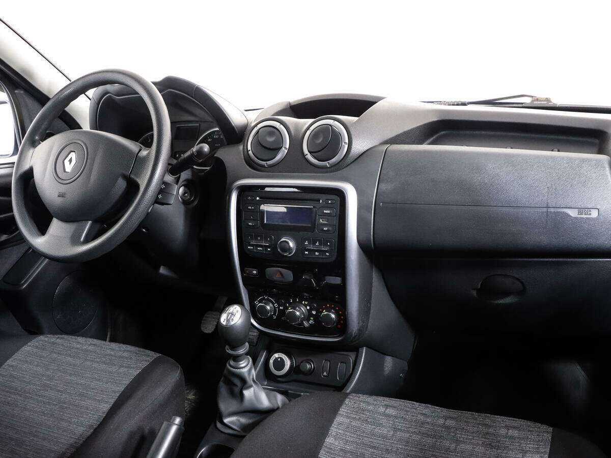 Renault Duster с пробегом — 2013 год. Фото: #8