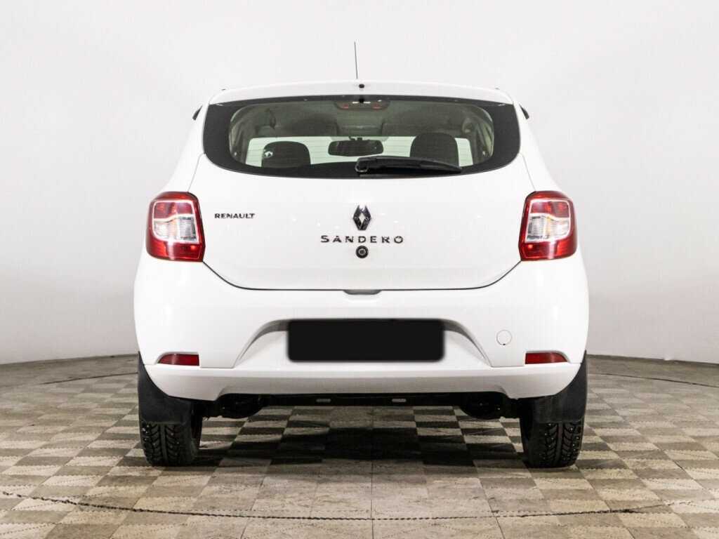 Renault Sandero с пробегом — 2016 год. Фото: #5