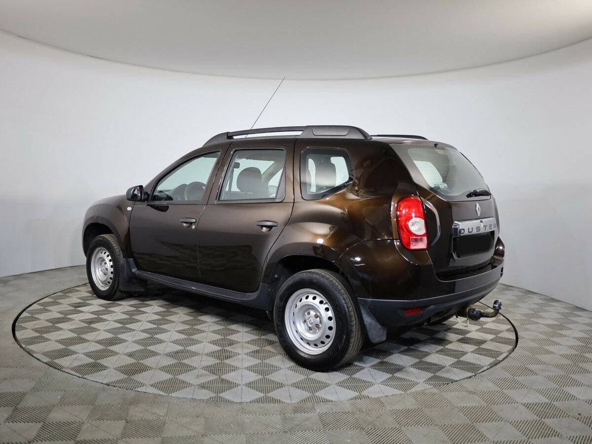 Renault Duster с пробегом — 2014 год. Фото: #6