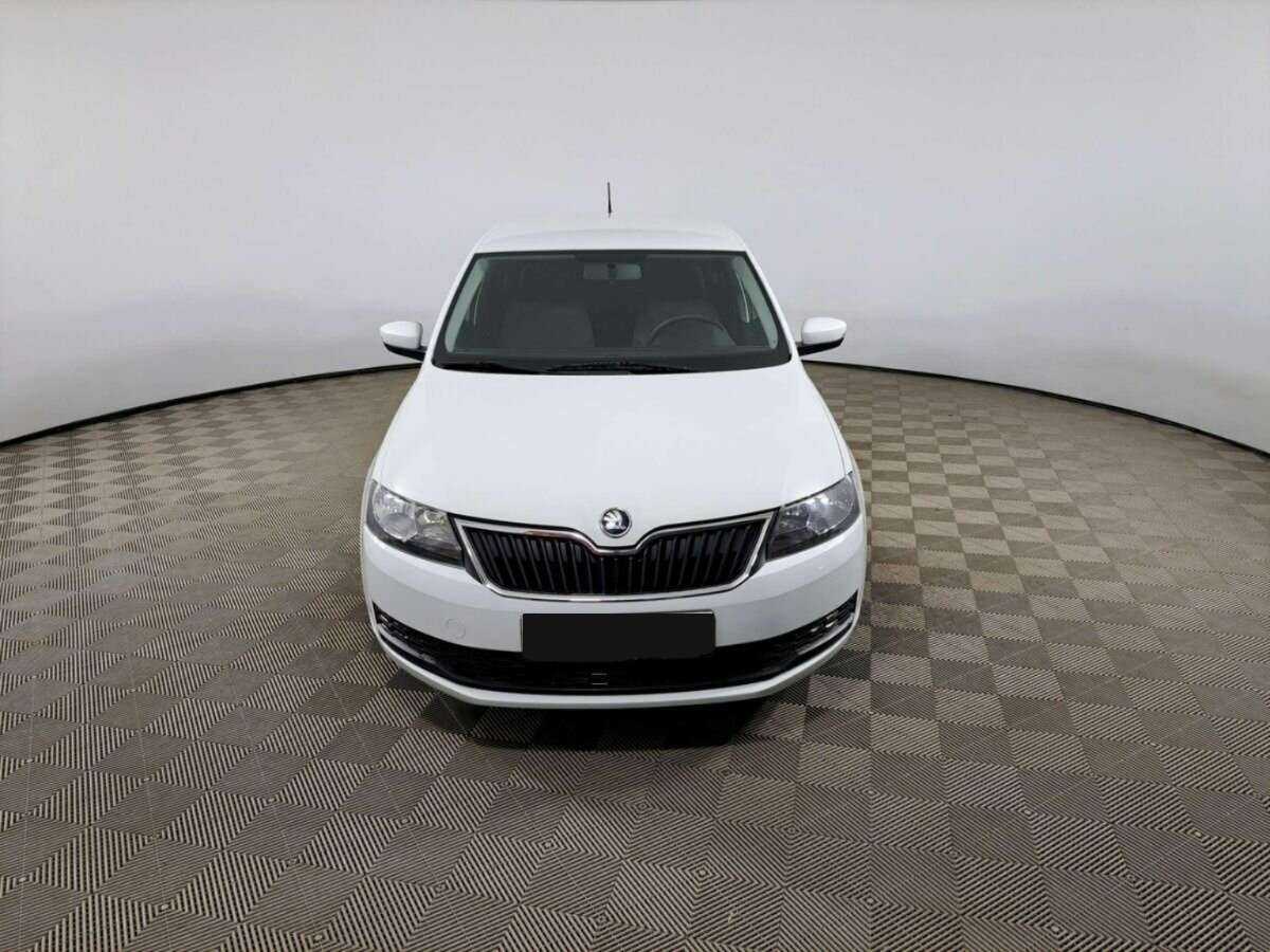 Skoda Rapid с пробегом — 2018 год. Фото: #1