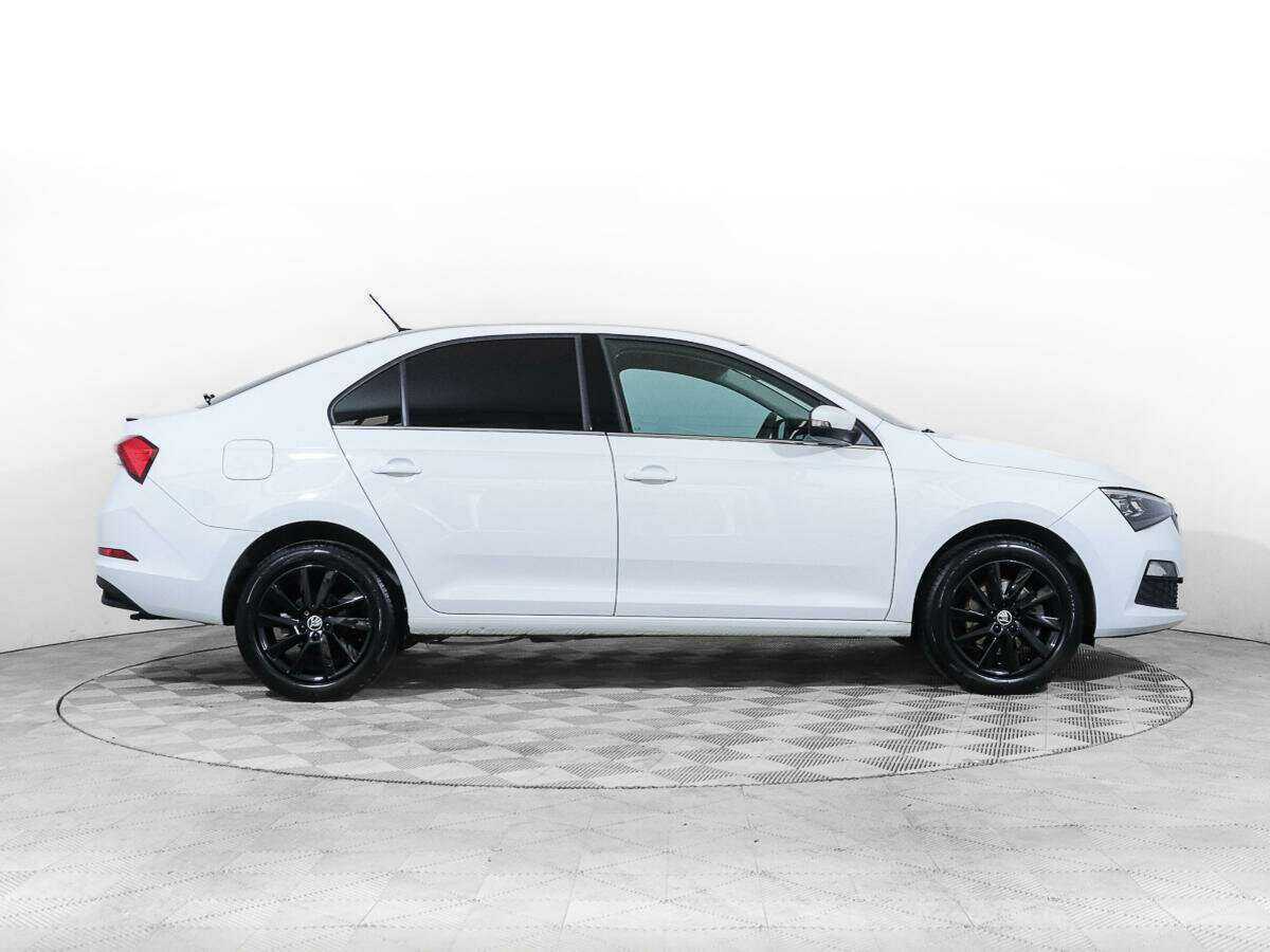 Skoda Rapid с пробегом — 2022 год. Фото: #3
