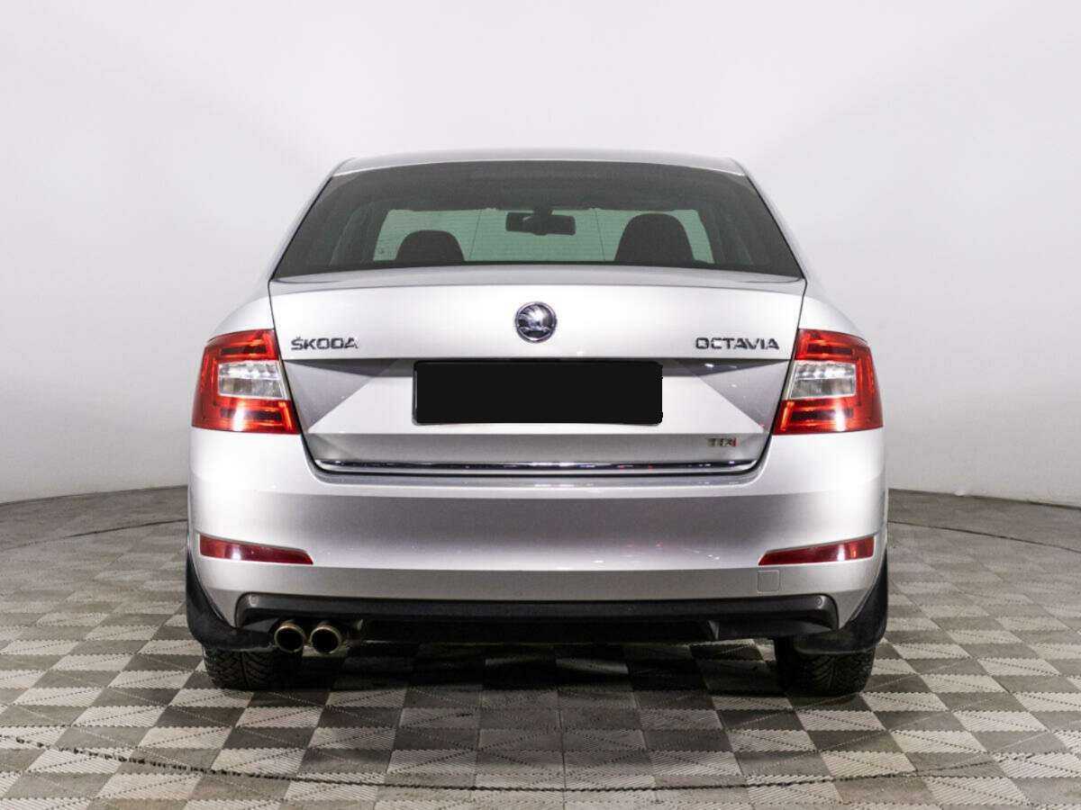 Skoda Octavia с пробегом — 2015 год. Фото: #4