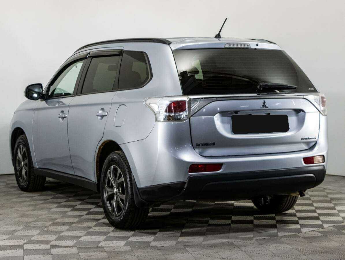 Mitsubishi Outlander с пробегом — 2012 год. Фото: #5