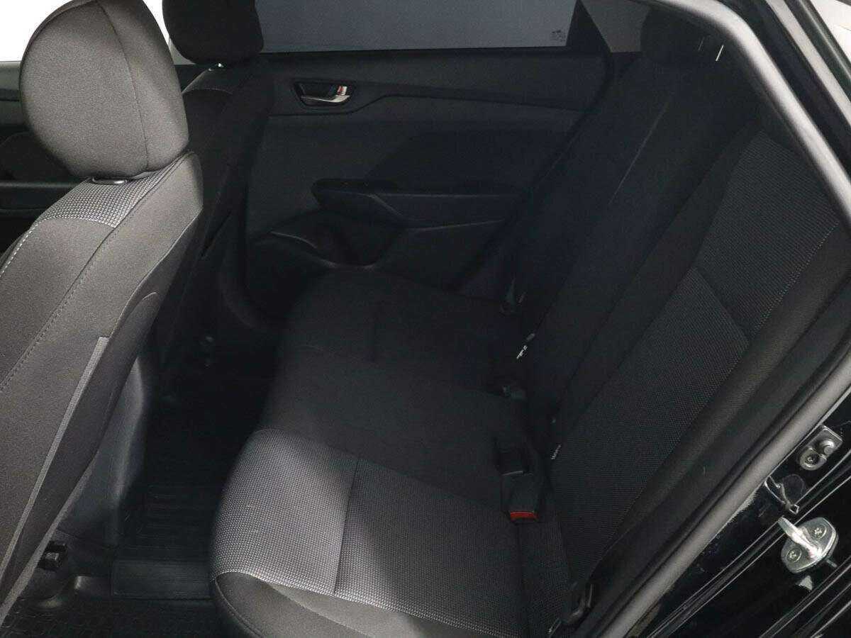Hyundai Solaris с пробегом — 2019 год. Фото: #8