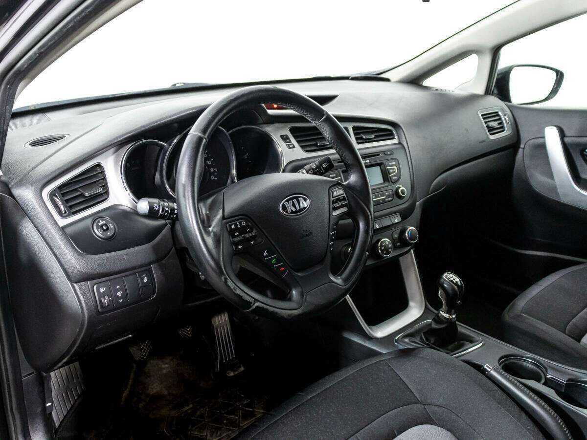 Kia Ceed с пробегом — 2014 год. Фото: #10