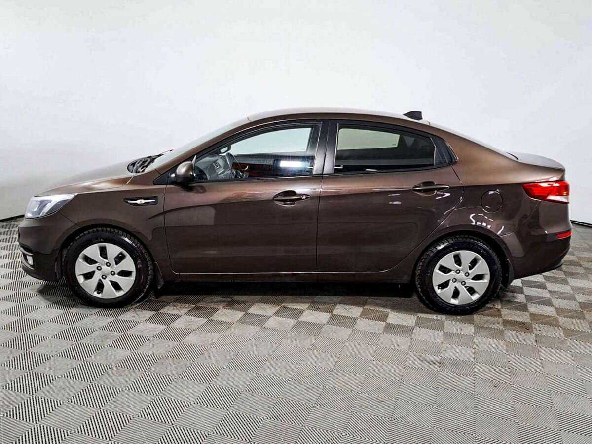 Kia Rio с пробегом — 2015 год. Фото: #7