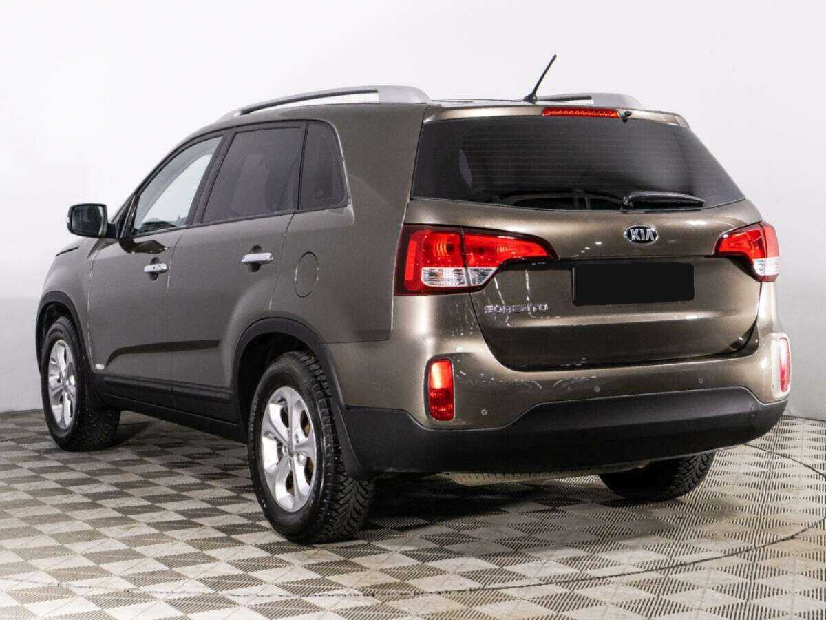 Kia Sorento с пробегом — 2014 год. Фото: #6