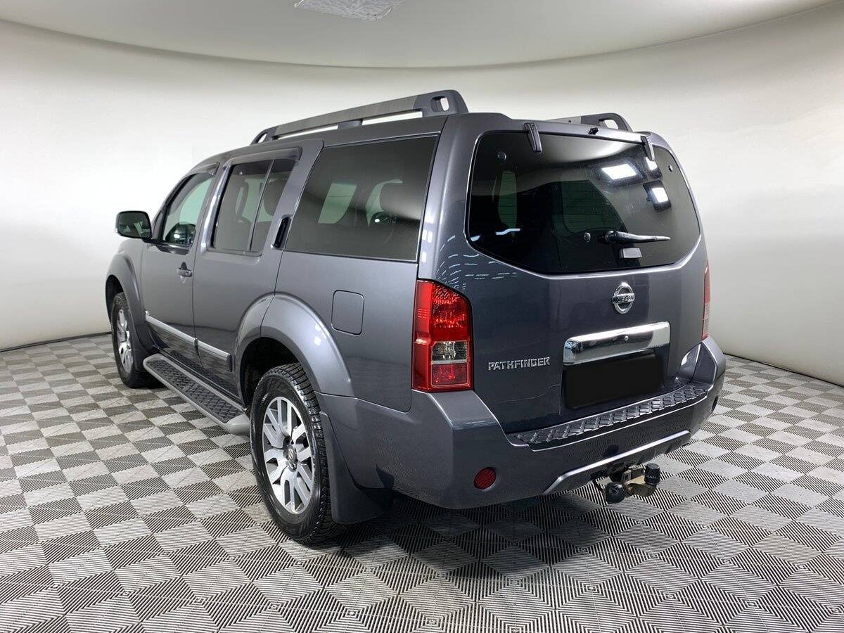 Nissan Pathfinder с пробегом — 2012 год. Фото: #6
