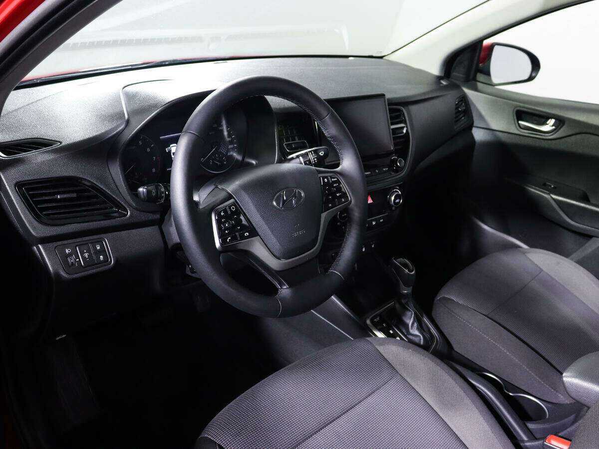 Hyundai Solaris с пробегом — 2020 год. Фото: #6