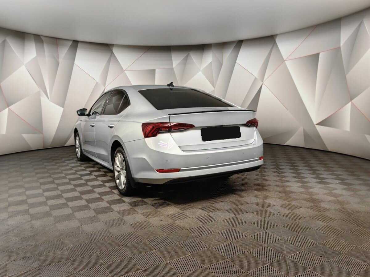 Skoda Octavia с пробегом — 2021 год. Фото: #3