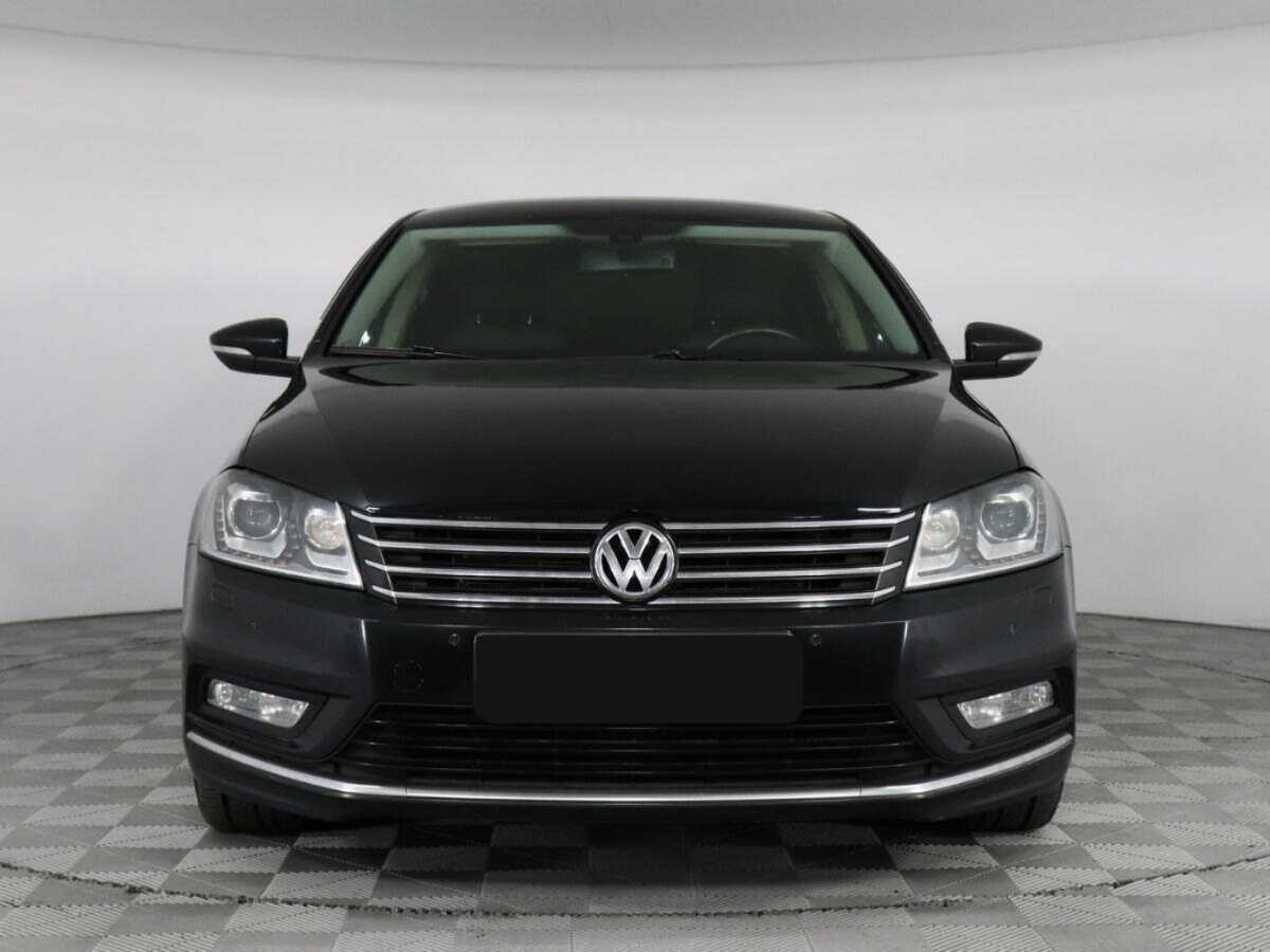 Volkswagen Passat с пробегом — 2014 год. Фото: #1