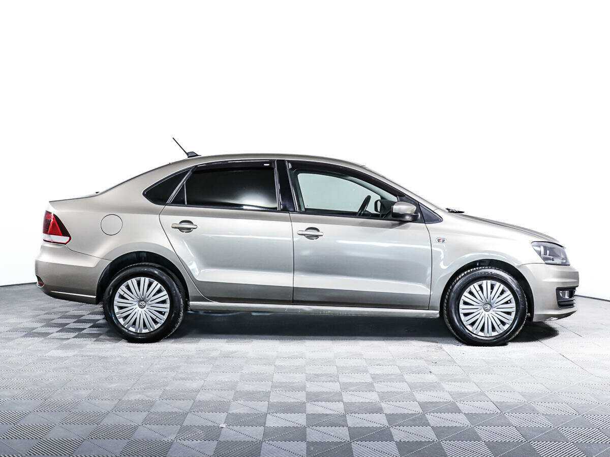 Volkswagen Polo с пробегом — 2017 год. Фото: #2