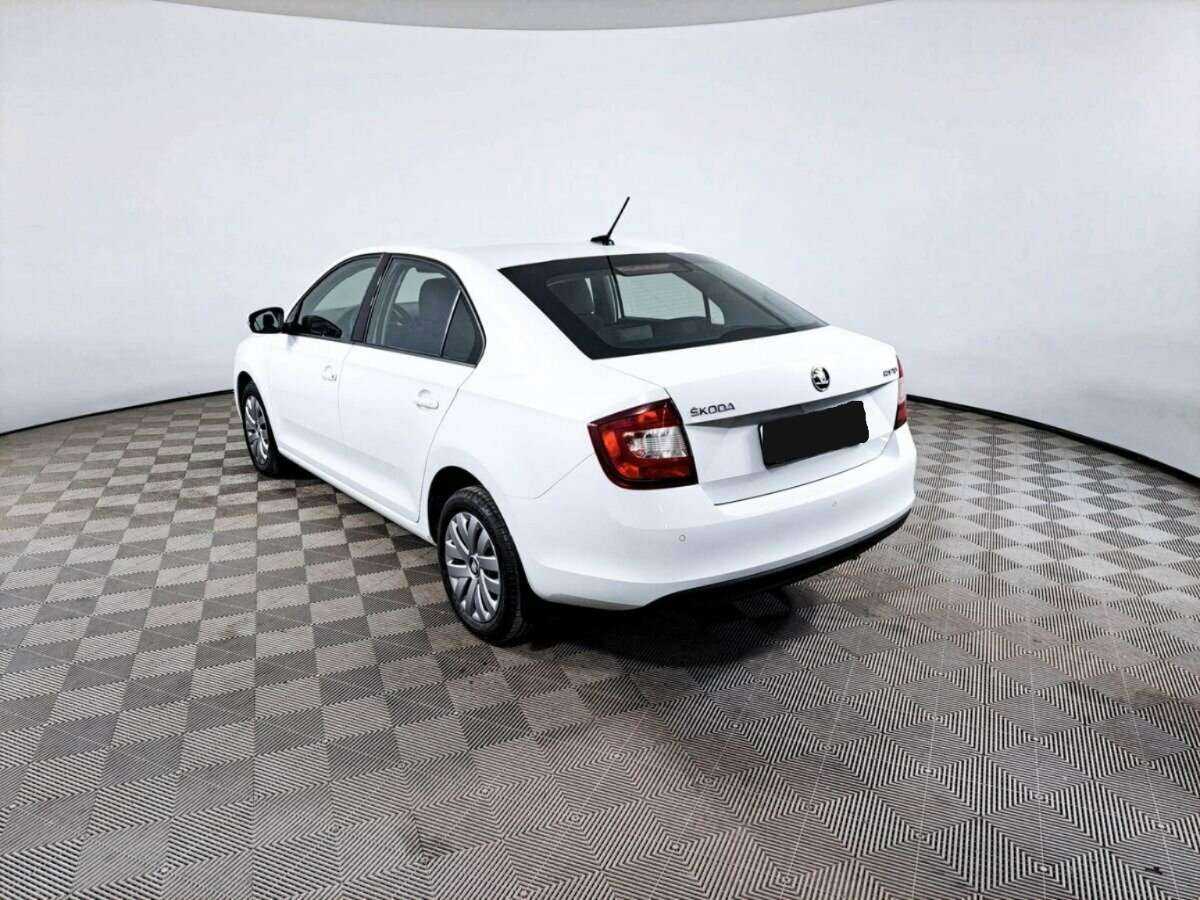 Skoda Rapid с пробегом — 2018 год. Фото: #5