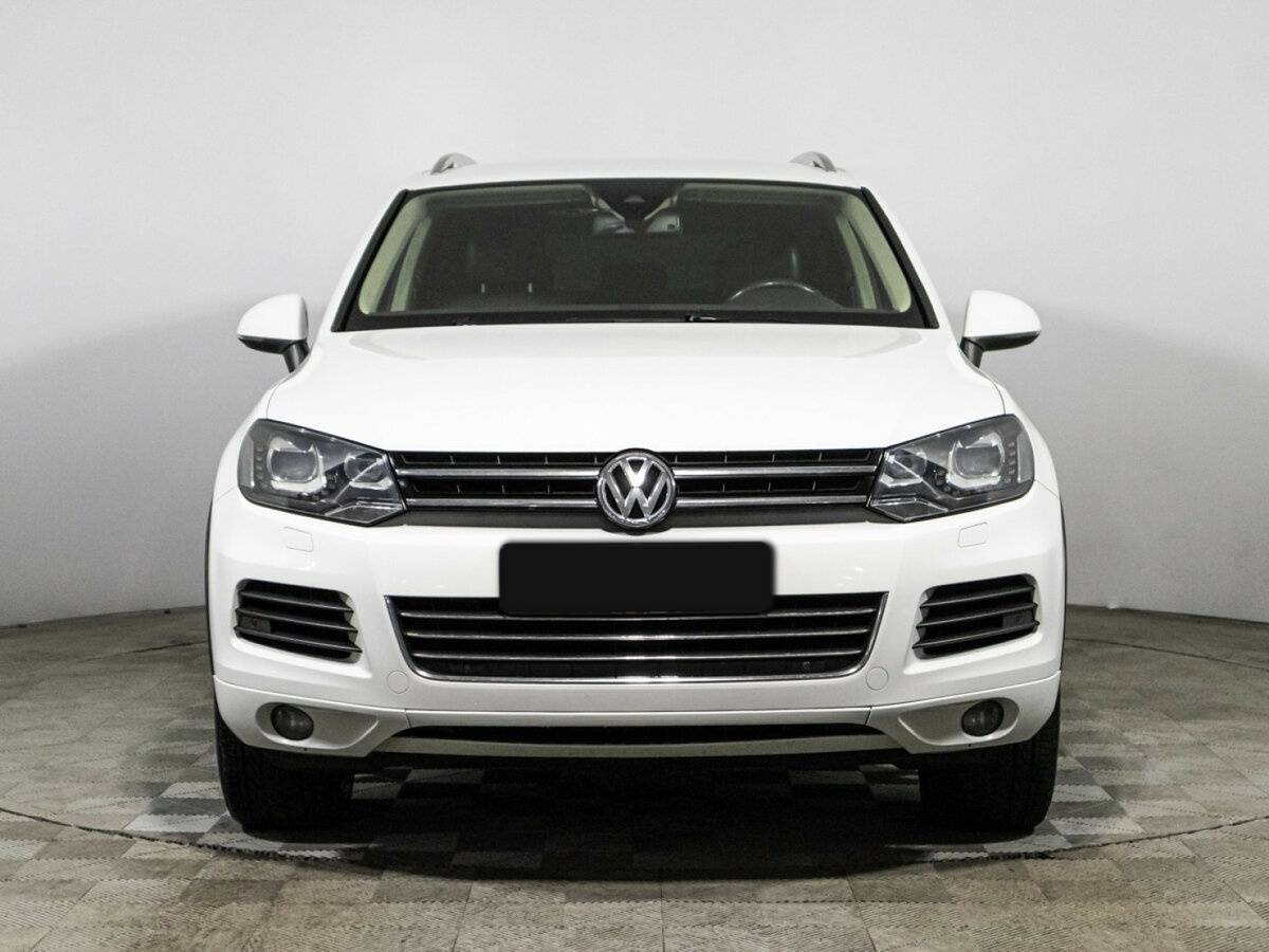 Volkswagen Touareg с пробегом — 2013 год. Фото: #1