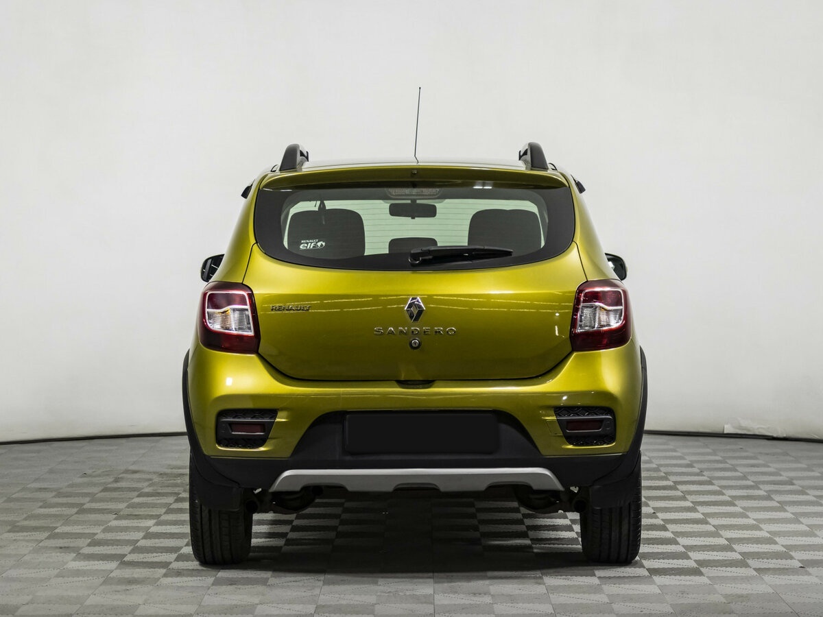 Renault Sandero с пробегом — 2015 год. Фото: #4