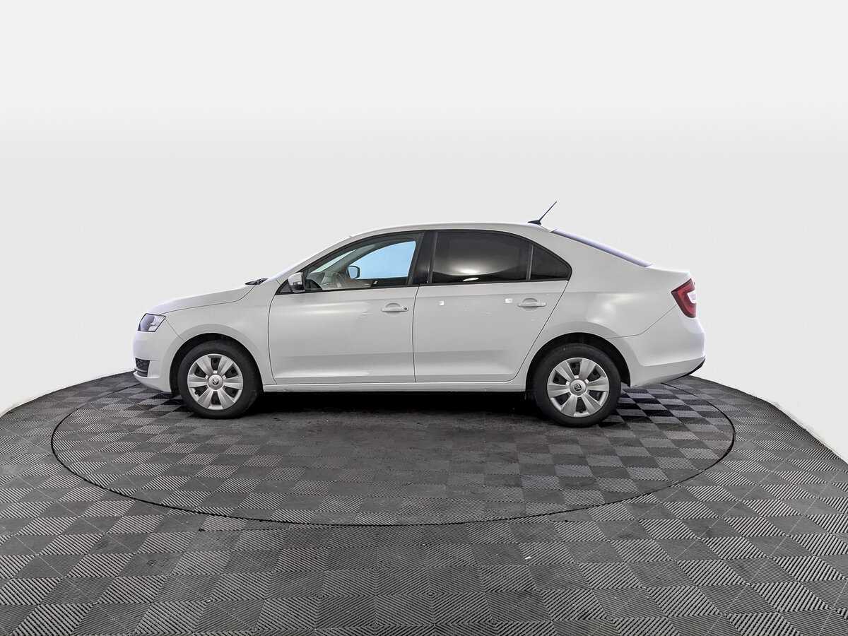 Skoda Rapid с пробегом — 2018 год. Фото: #7