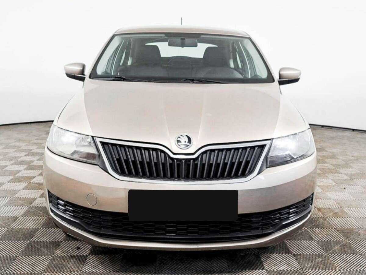 Skoda Rapid с пробегом — 2018 год. Фото: #1