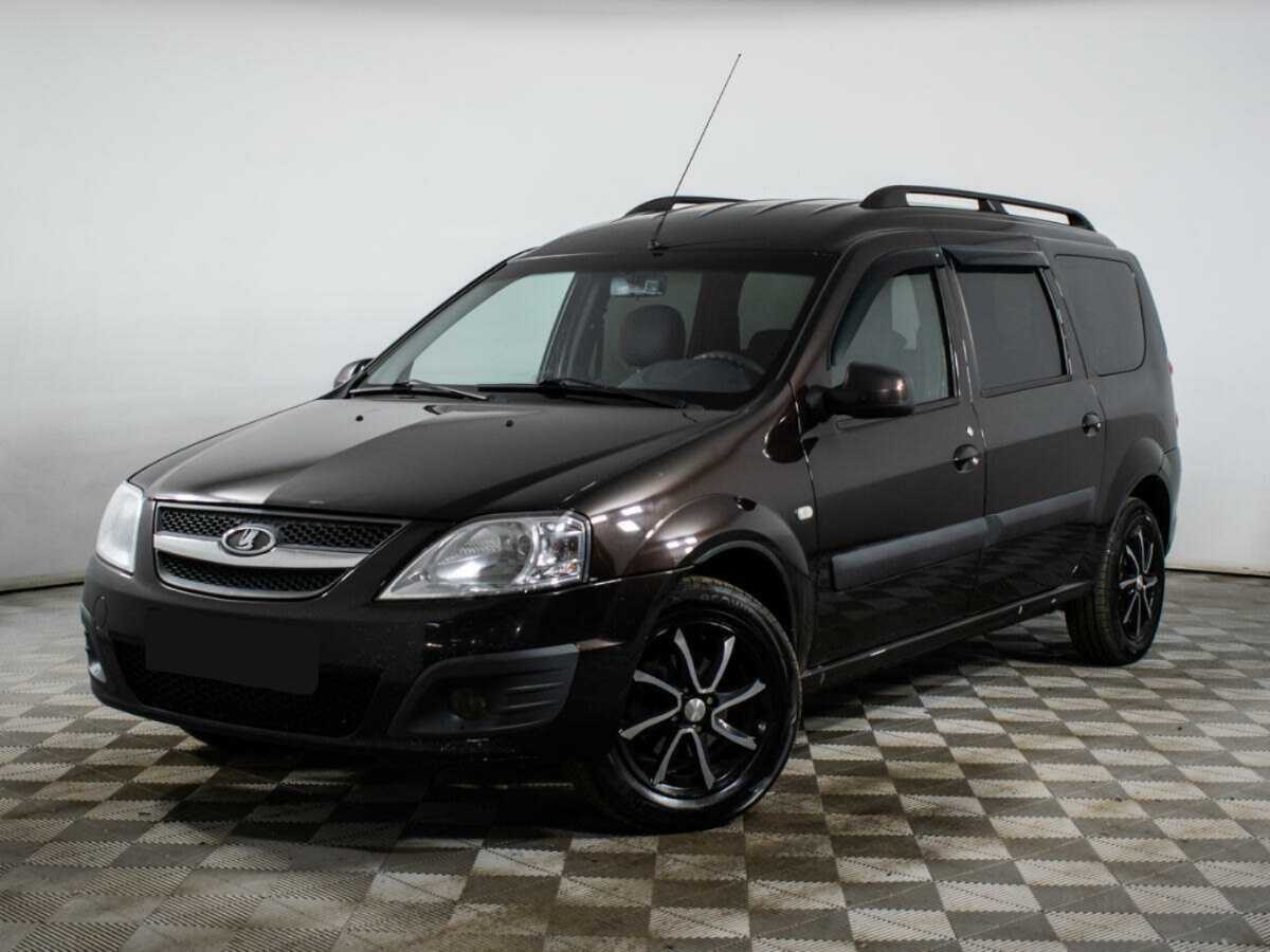 Lada (ВАЗ) Largus с пробегом — 2015 год. Посмотреть фото