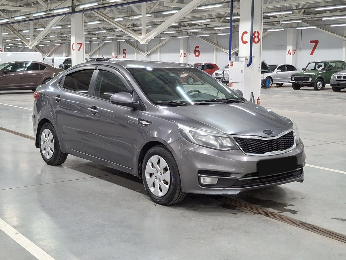 Kia Rio с пробегом — 2015 год. Фото: #2