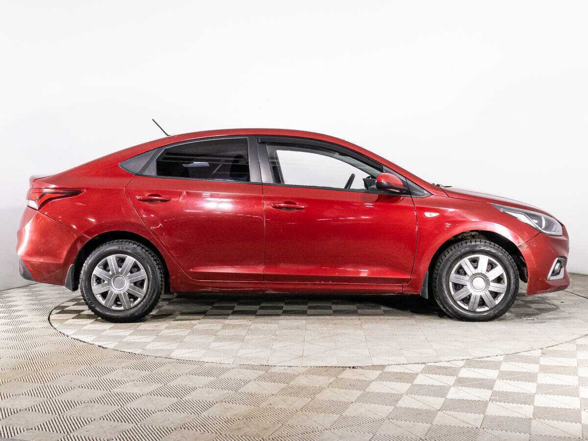 Hyundai Solaris с пробегом — 2018 год. Фото: #3