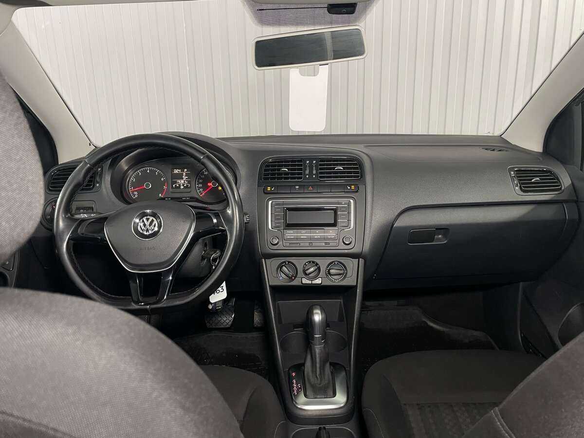 Volkswagen Polo с пробегом — 2016 год. Фото: #8