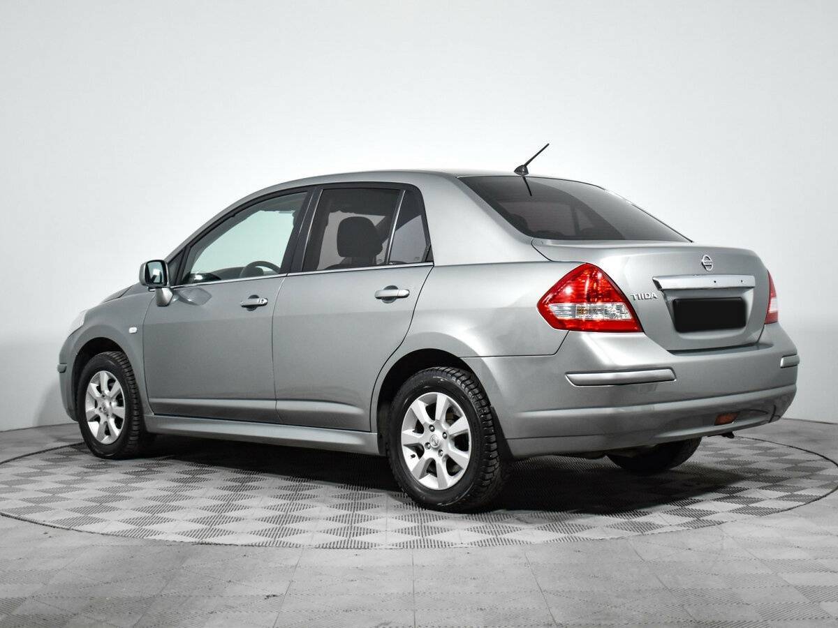 Nissan Tiida с пробегом — 2013 год. Фото: #6