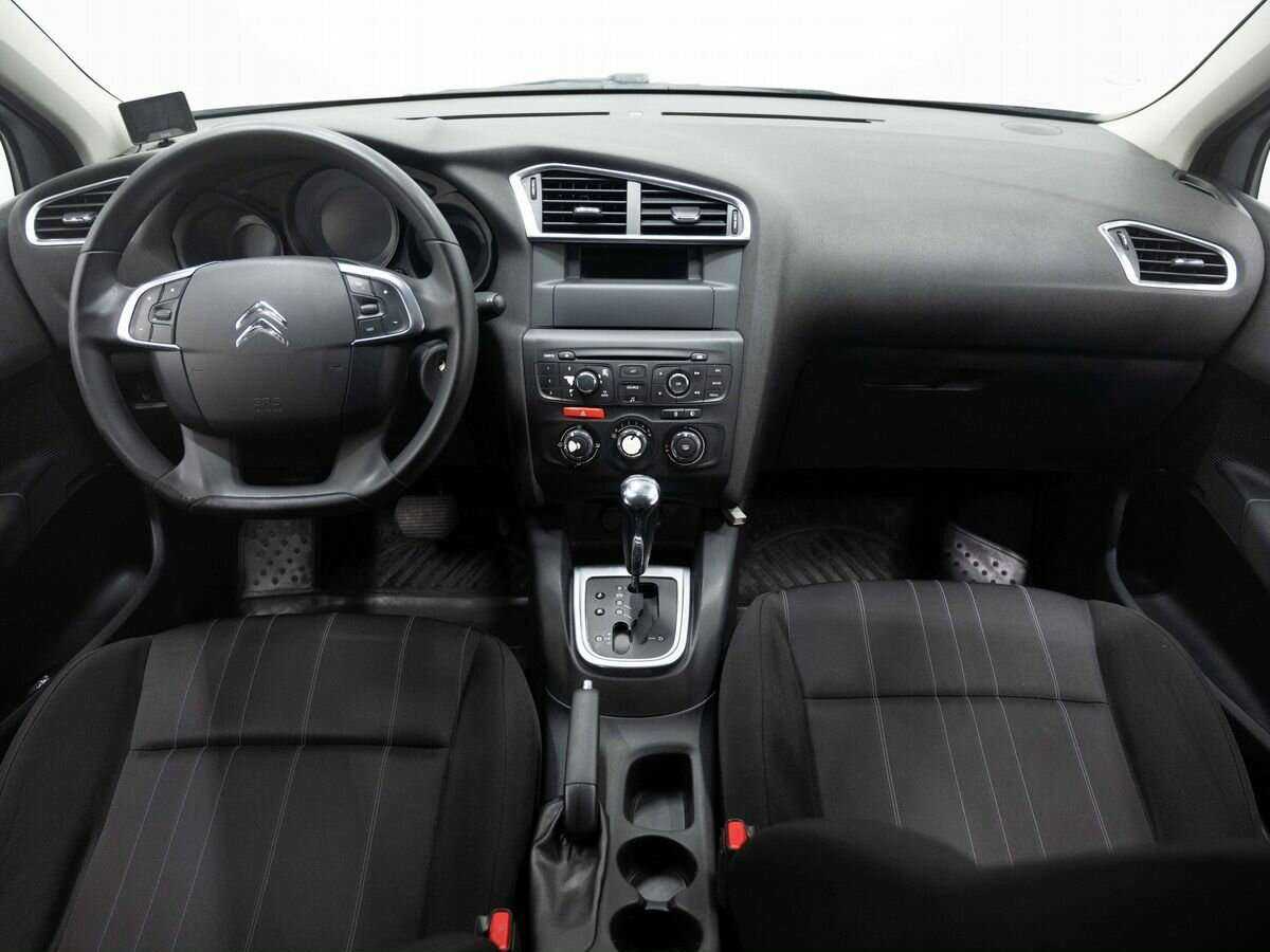 Citroen C4 с пробегом — 2012 год. Фото: #12