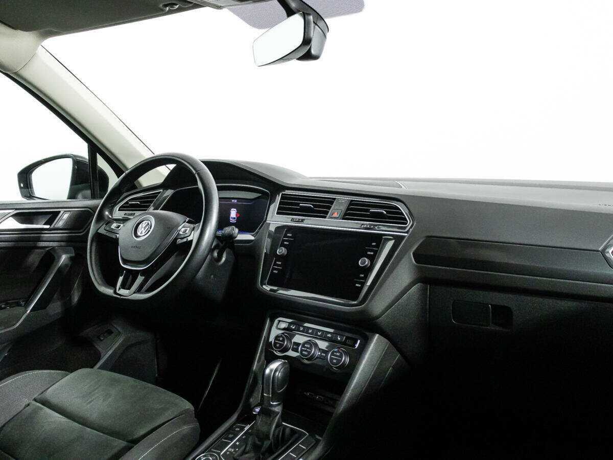 Volkswagen Tiguan с пробегом — 2018 год. Фото: #8