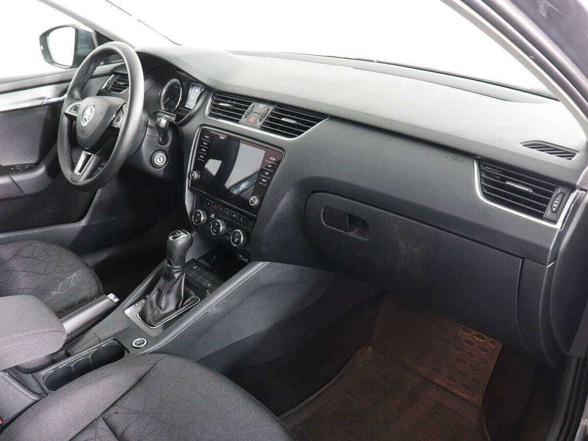 Skoda Octavia с пробегом — 2020 год. Фото: #8