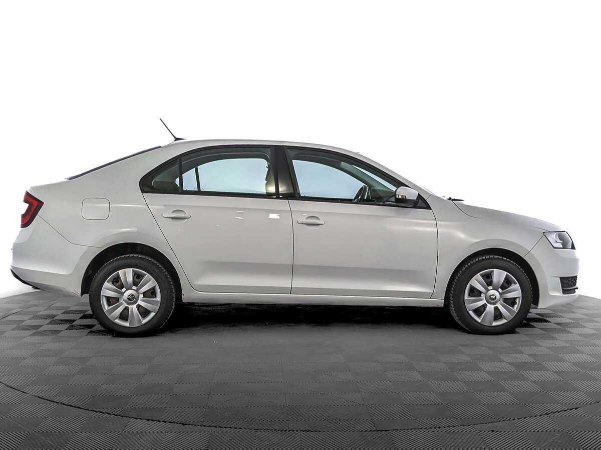 Skoda Rapid с пробегом — 2018 год. Фото: #3