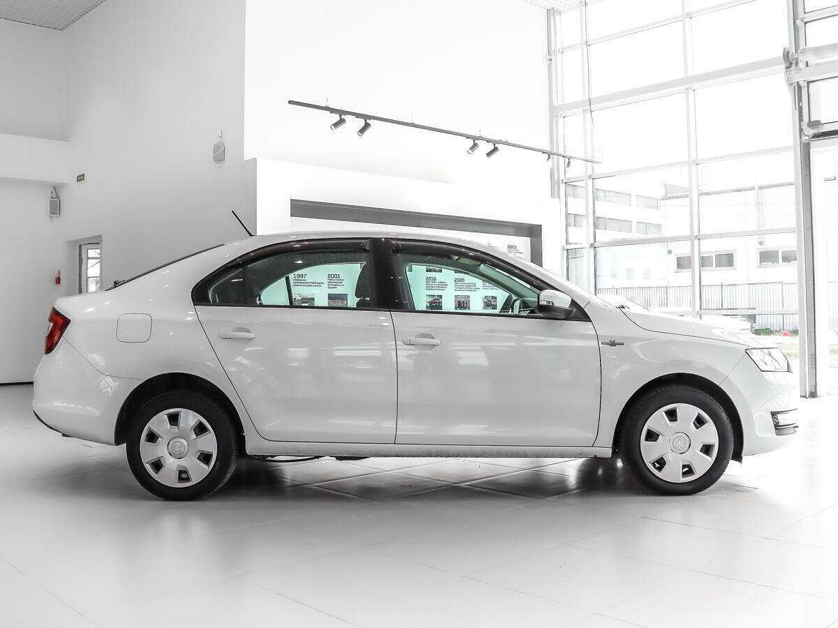 Skoda Rapid с пробегом — 2019 год. Фото: #3