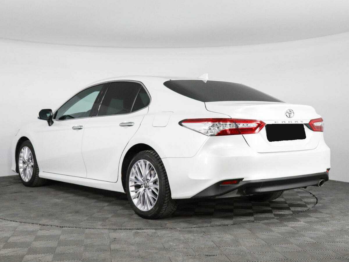 Toyota Camry с пробегом — 2020 год. Фото: #6