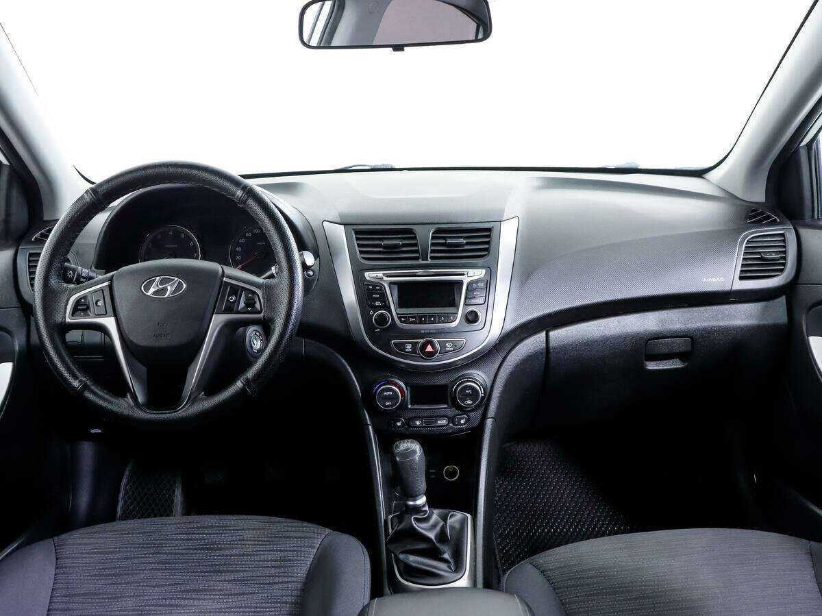 Hyundai Solaris с пробегом — 2016 год. Фото: #8