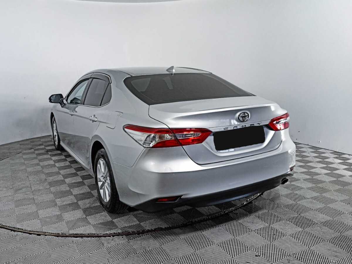 Toyota Camry с пробегом — 2019 год. Фото: #5