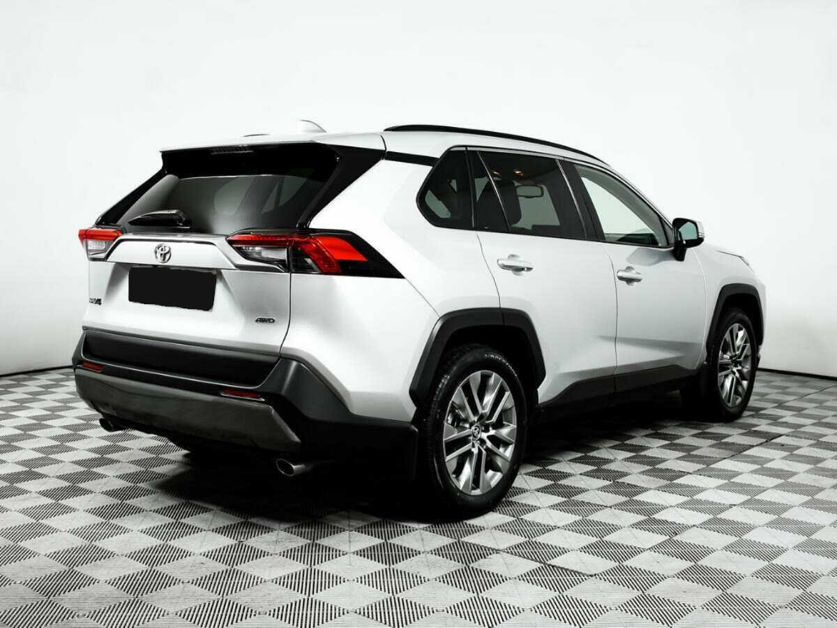 Toyota RAV4 с пробегом — 2020 год. Фото: #4