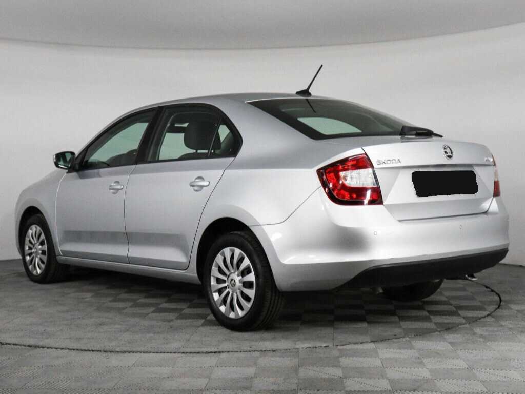 Skoda Rapid с пробегом — 2018 год. Фото: #6