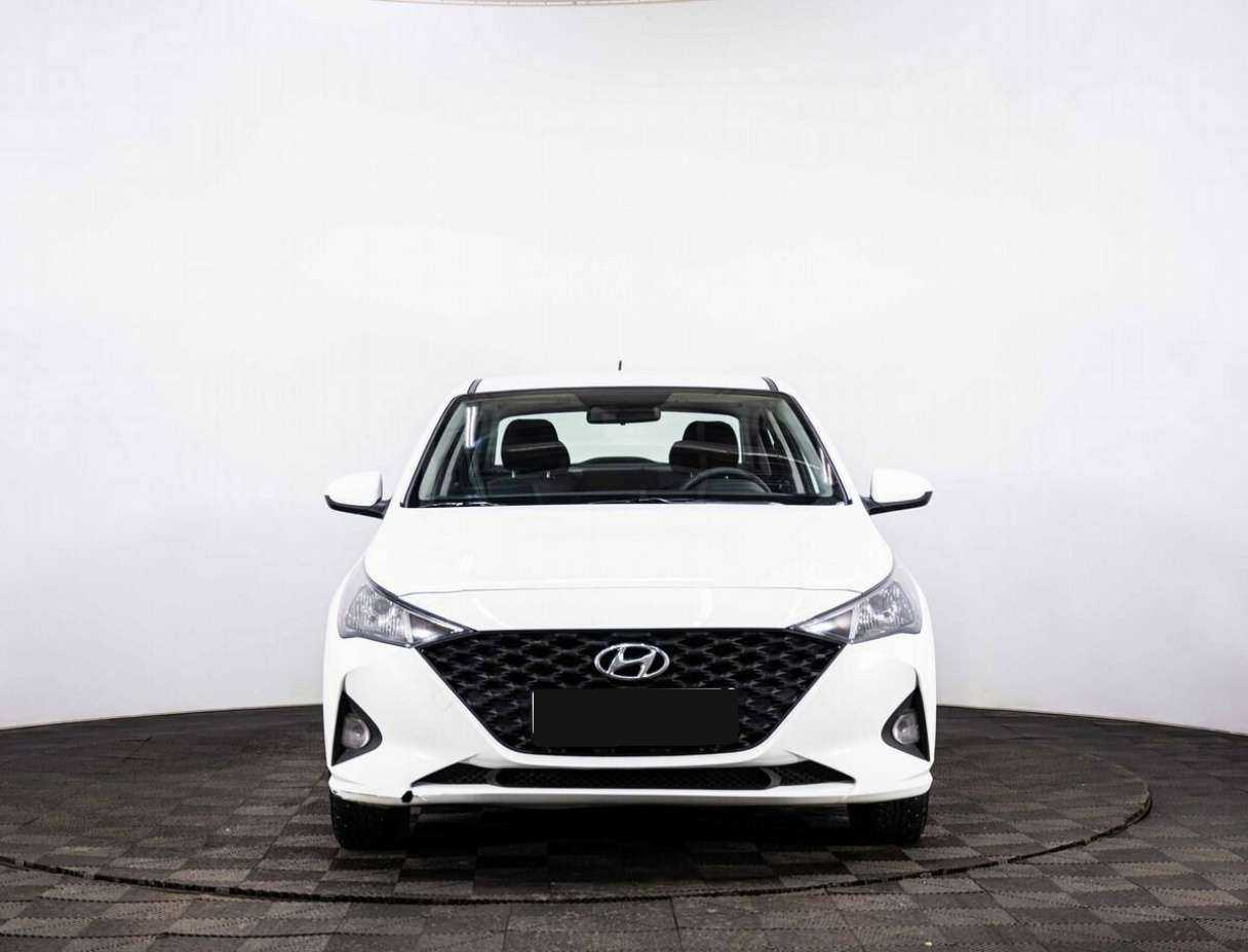 Hyundai Solaris с пробегом — 2020 год. Фото: #1