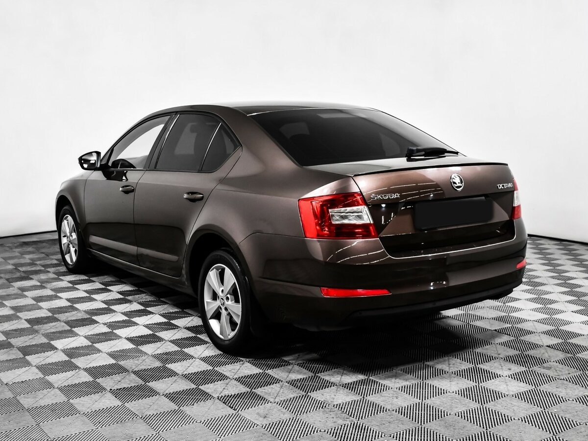 Skoda Octavia с пробегом — 2014 год. Фото: #6