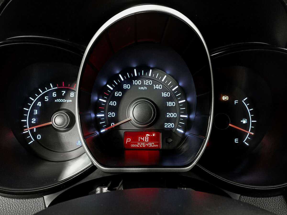 Kia Rio с пробегом — 2012 год. Фото: #11
