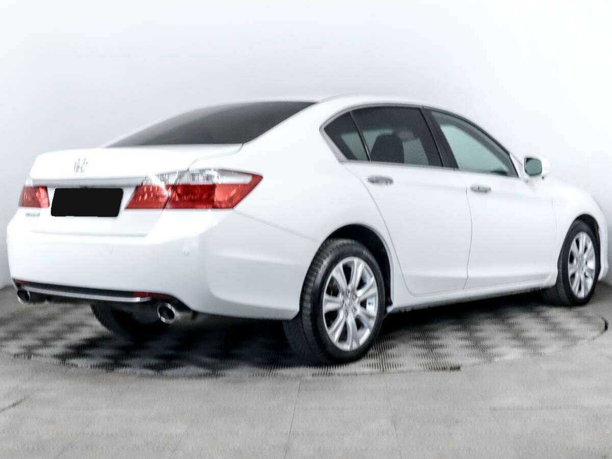 Honda Accord с пробегом — 2013 год. Фото: #3