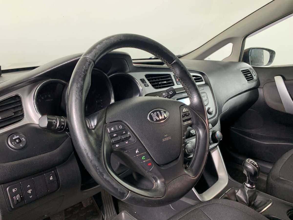 Kia Ceed с пробегом — 2014 год. Фото: #8
