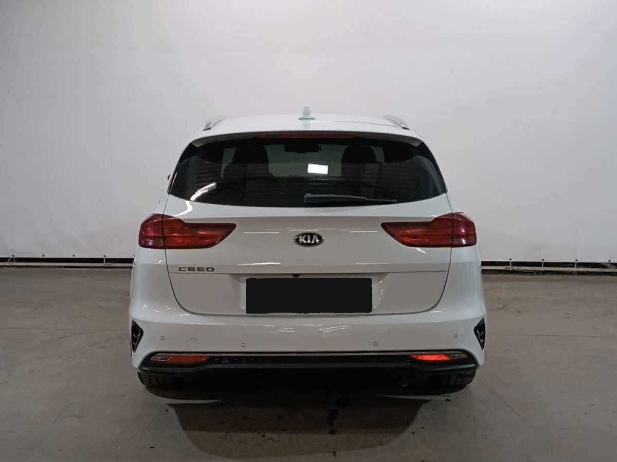 Kia Ceed с пробегом — 2021 год. Фото: #5