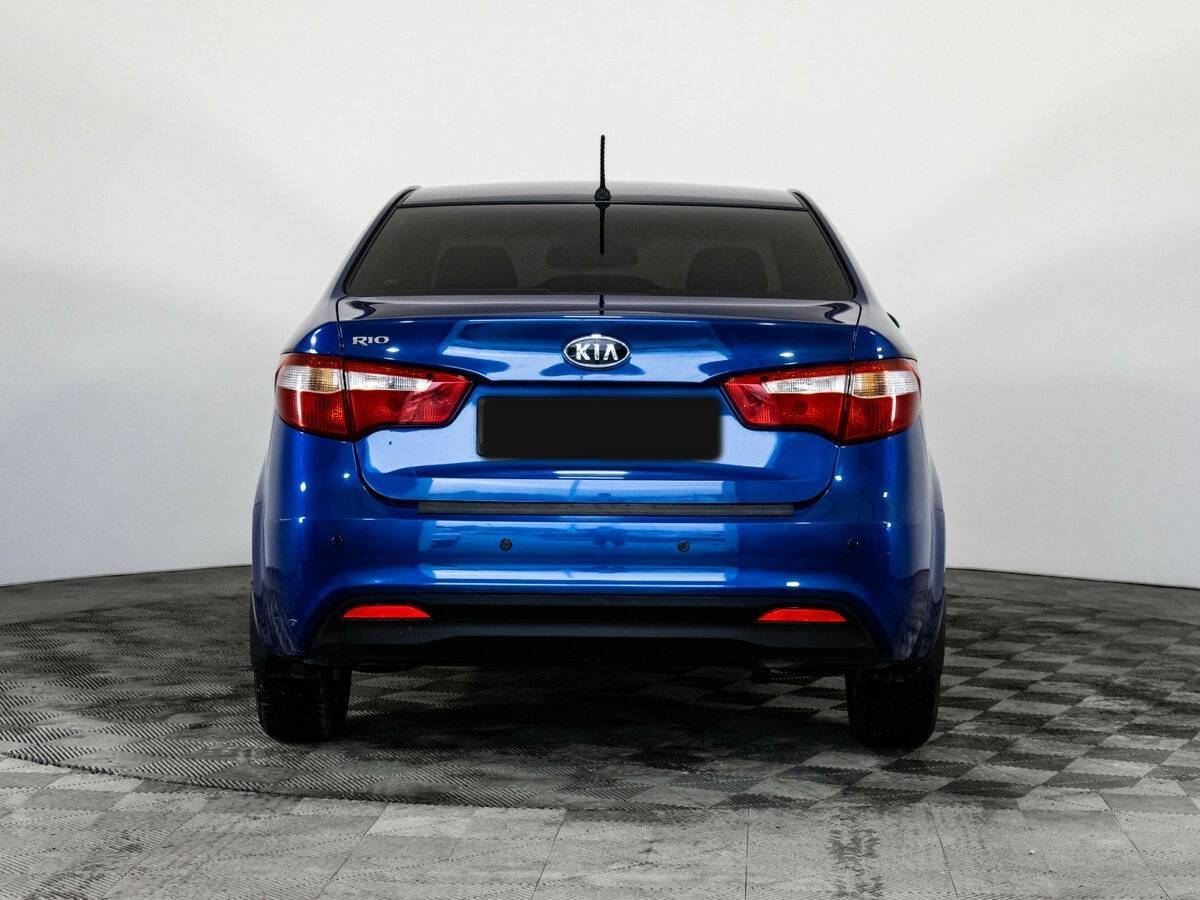 Kia Rio с пробегом — 2012 год. Фото: #4