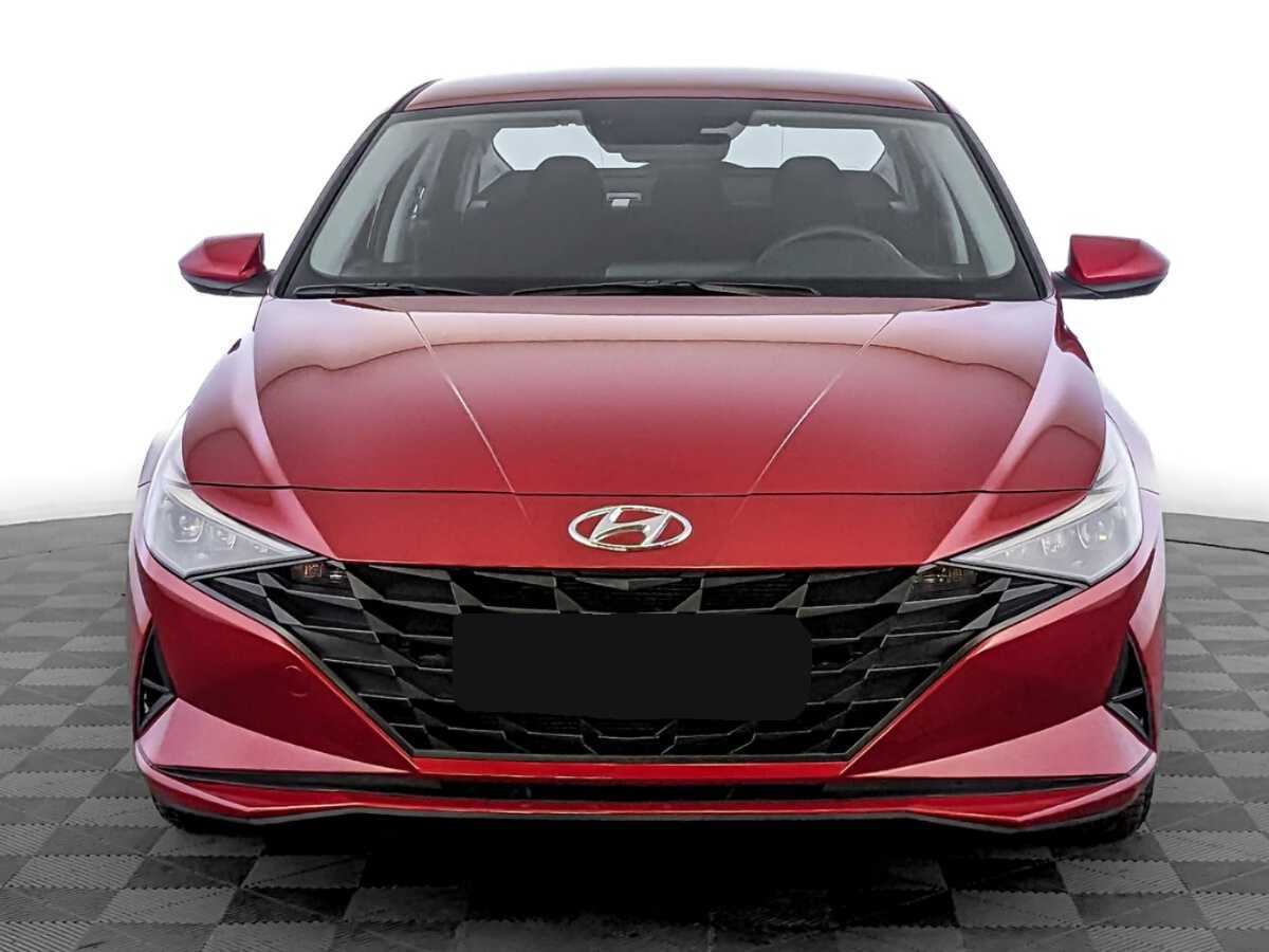 Hyundai Elantra с пробегом — 2021 год. Фото: #1